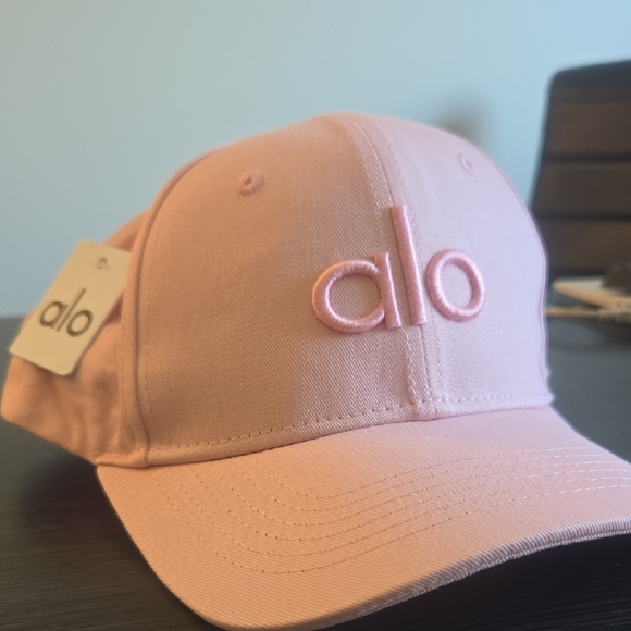 ALO Yoga Pink Cap - Picture 2 of 5